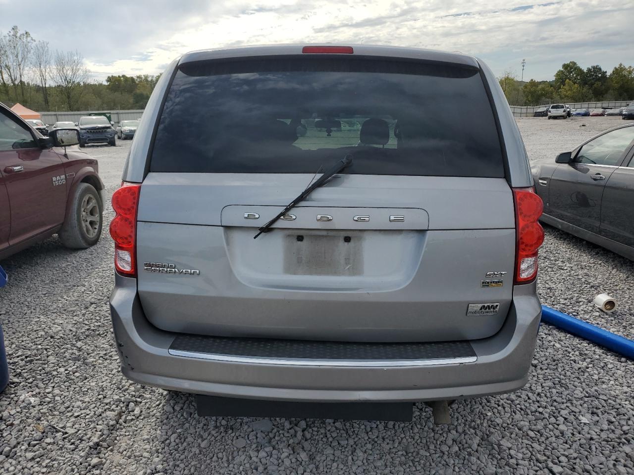 2018 Dodge Grand Caravan Sxt VIN: 2C4RDGCG2JR266527 Lot: 84709545