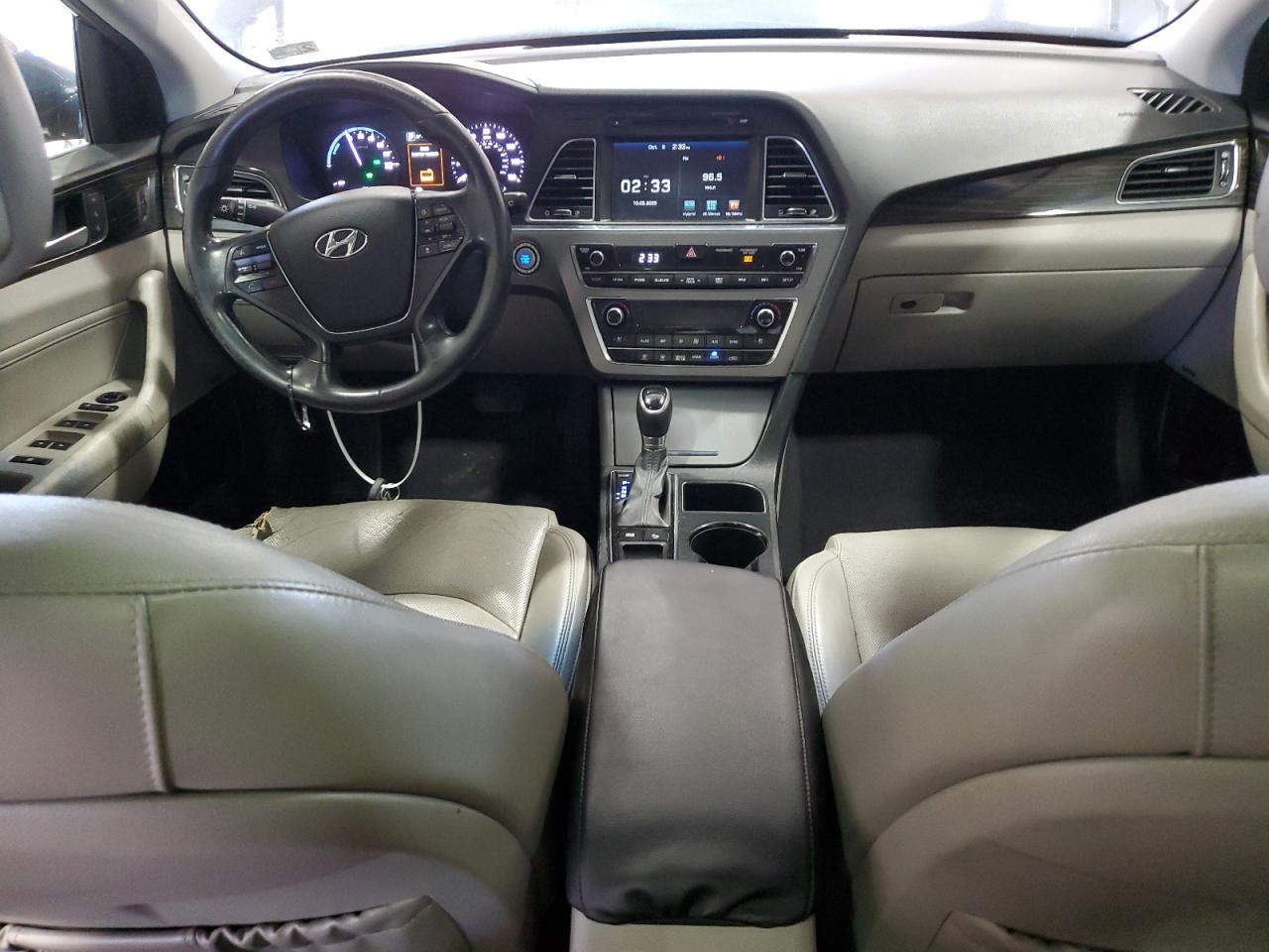 2017 Hyundai Sonata Hybrid VIN: KMHE34L11HA051887 Lot: 82402315