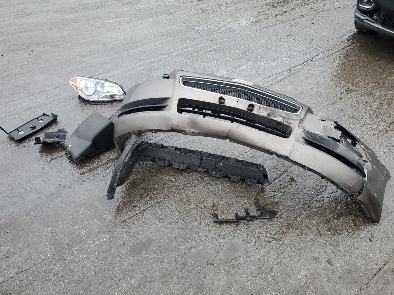 2011 Chevrolet Malibu Ls VIN: 1G1ZB5E18BF124610 Lot: 82308975