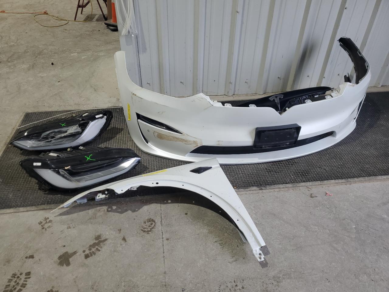 2022 Tesla Model X VIN: 7SAXCBE6XNF341061 Lot: 84867405