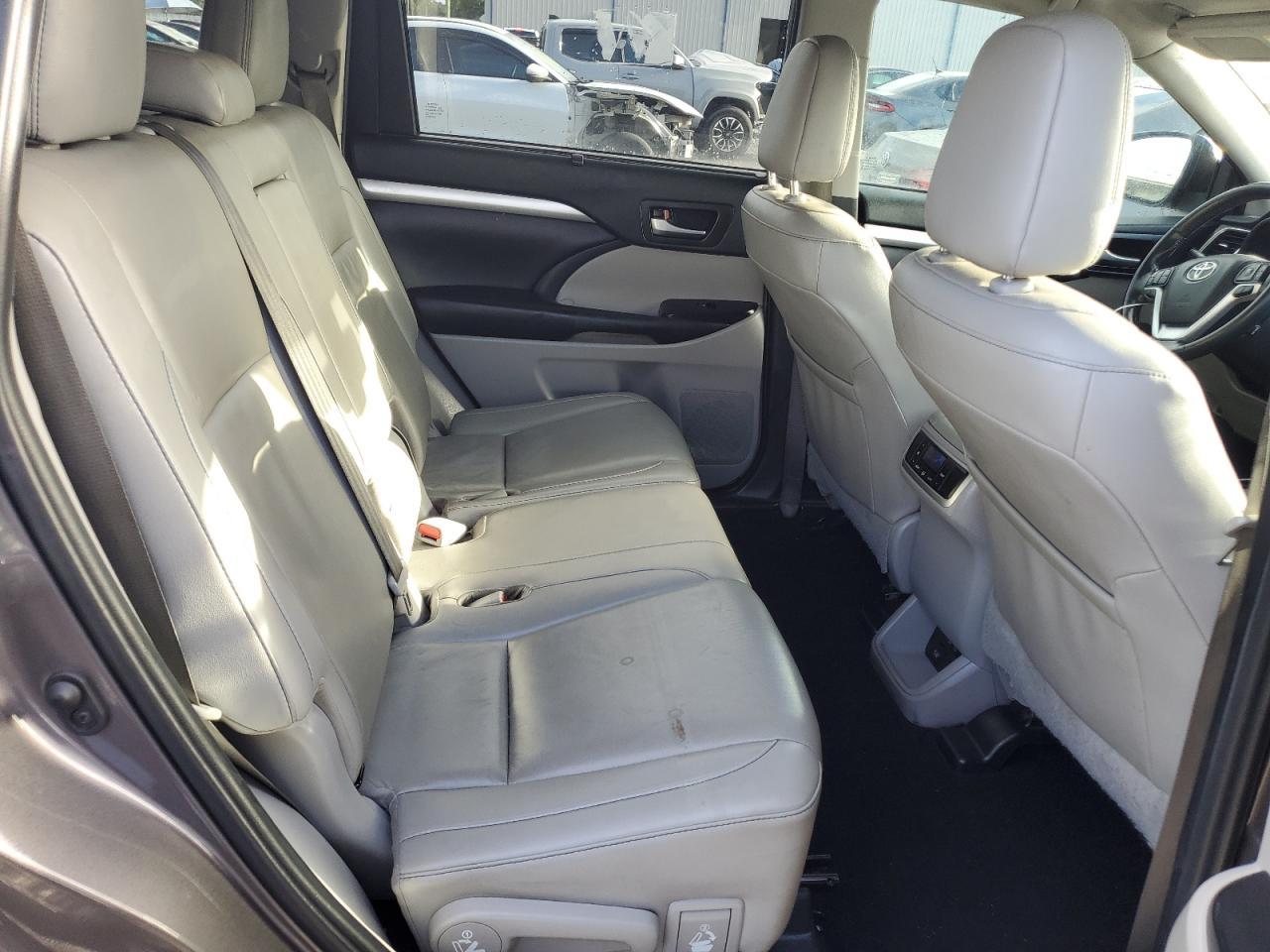 2019 Toyota Highlander Se VIN: 5TDKZRFH4KS306439 Lot: 85169415