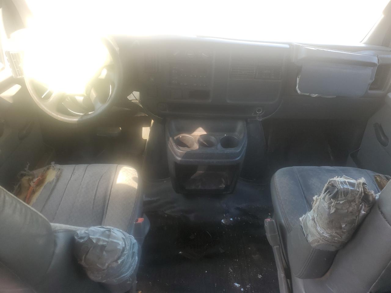 2005 Chevrolet Express G1500 VIN: 1GCFG15T251228842 Lot: 86151495