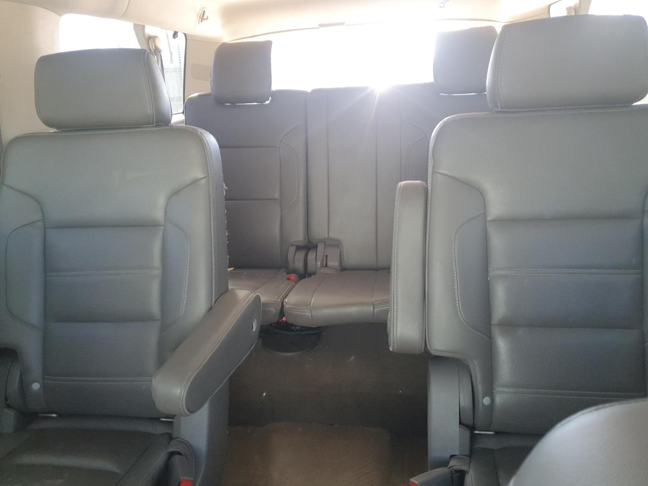 2019 GMC Yukon Xl Denali VIN: 1GKS2HKJ4KR128087 Lot: 84220225