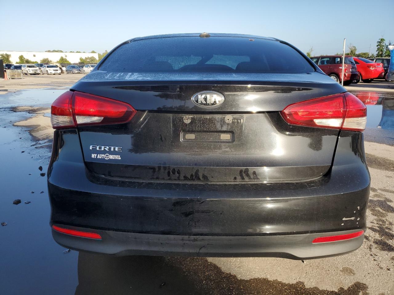 2017 Kia Forte Lx VIN: 3KPFK4A79HE038272 Lot: 82315225