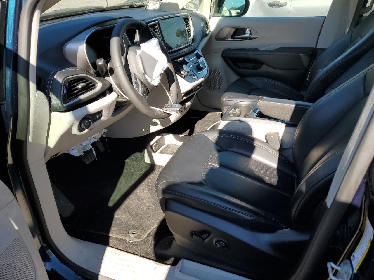 2023 Chrysler Pacifica Hybrid Touring L VIN: 2C4RC1L72PR562706 Lot: 87270675