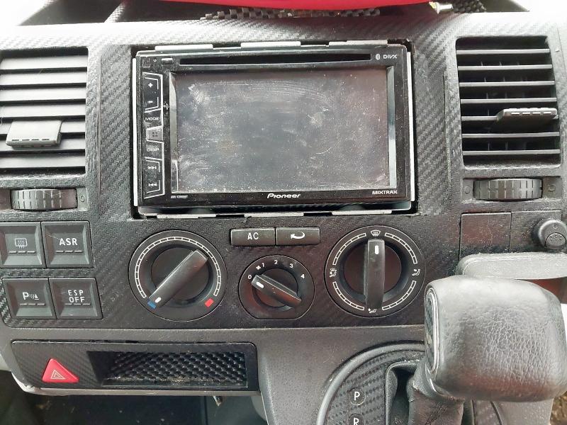 2006 VOLKSWAGEN TPORTER T30 130 TDI SWB A 