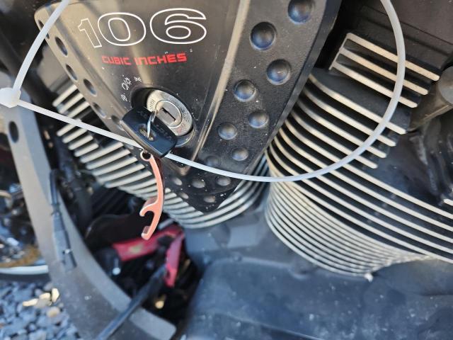 2014 VICTORY MOTORCYCLES CROSS COUNTRY 8-BALL  