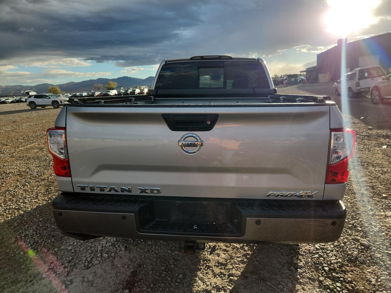 2018 Nissan Titan Xd Sl VIN: 1N6BA1F40JN533165 Lot: 81131635
