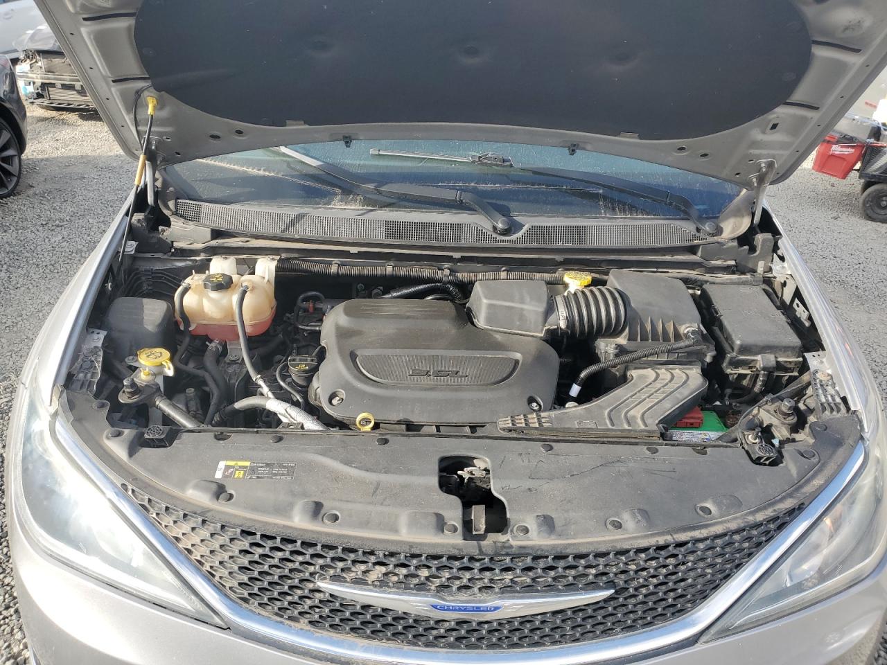 2019 Chrysler Pacifica Touring L VIN: 2C4RC1BG4KR603475 Lot: 82464465