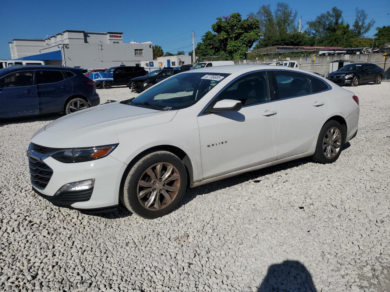 CHEVROLET MALIBU 2019. Lot# 82706685. VIN 1G1ZD5ST8KF136174. Photo 1