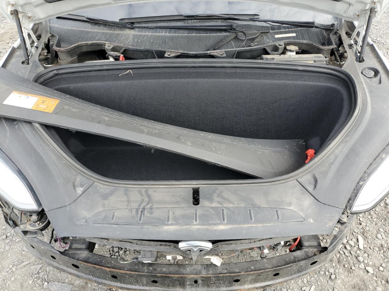 2018 Tesla Model X VIN: 5YJXCDE25JF103019 Lot: 89565955