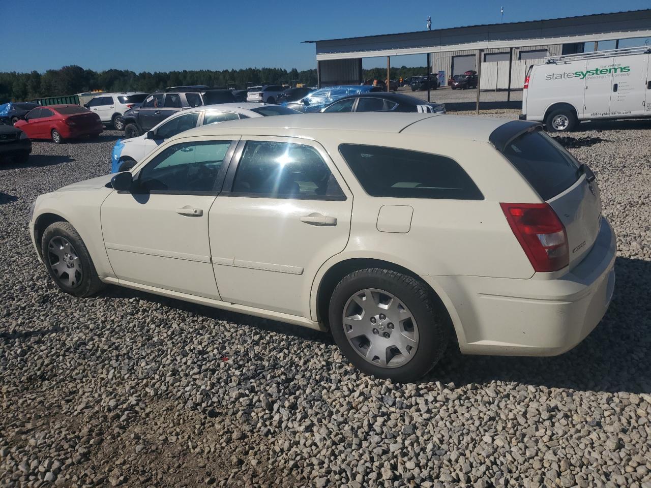 2005 Dodge Magnum Se cream null gas 2D4FV48T45H531144 photo #3