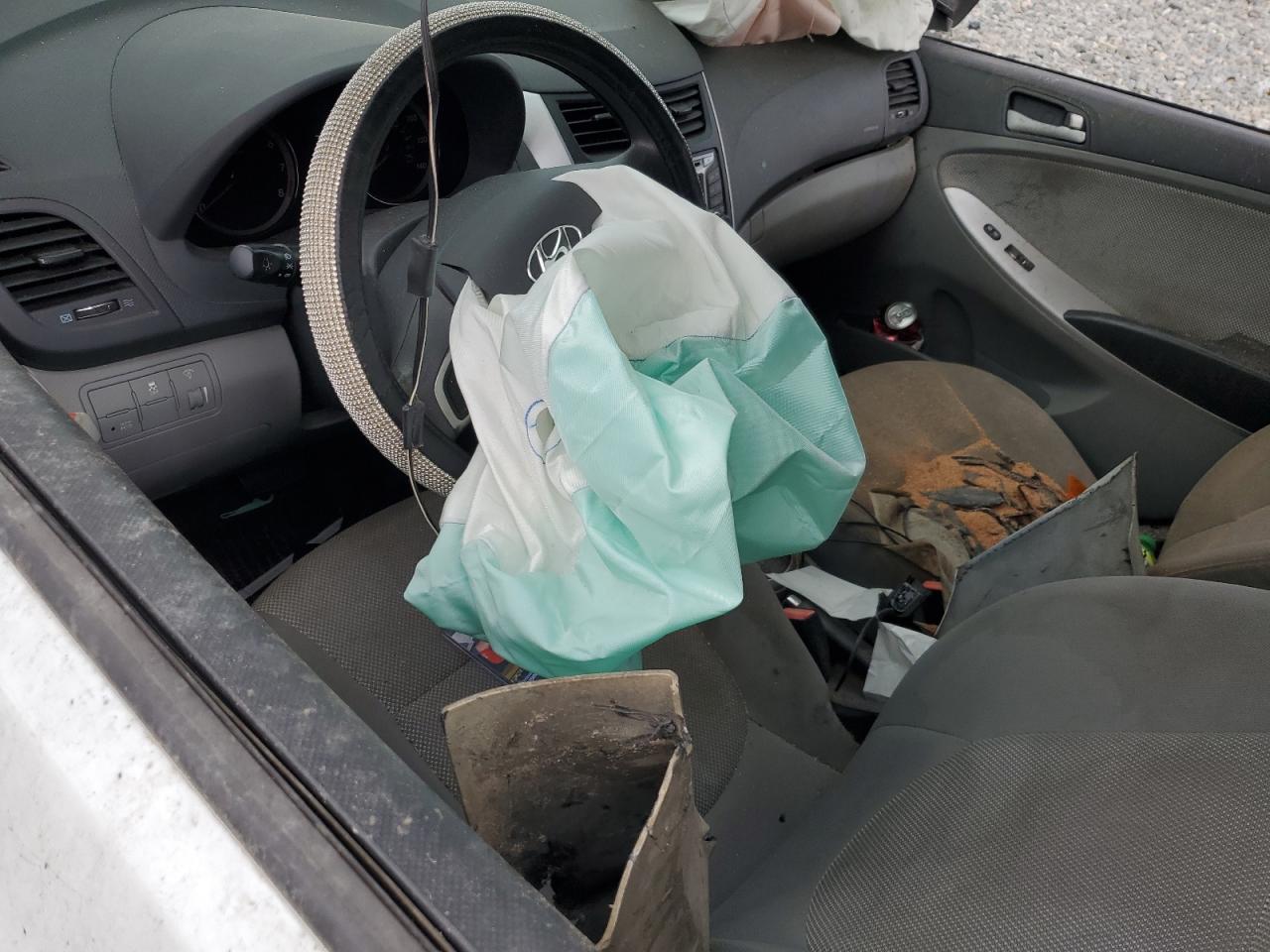 2013 Hyundai Accent Gls VIN: KMHCT5AE6DU094066 Lot: 82199995