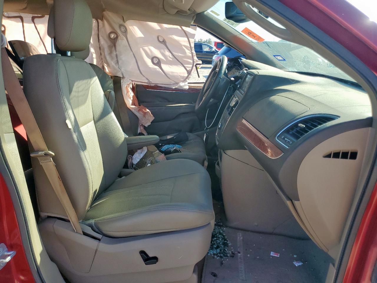 2014 Chrysler Town & Country Touring L VIN: 2C4RC1CG4ER425585 Lot: 90449165