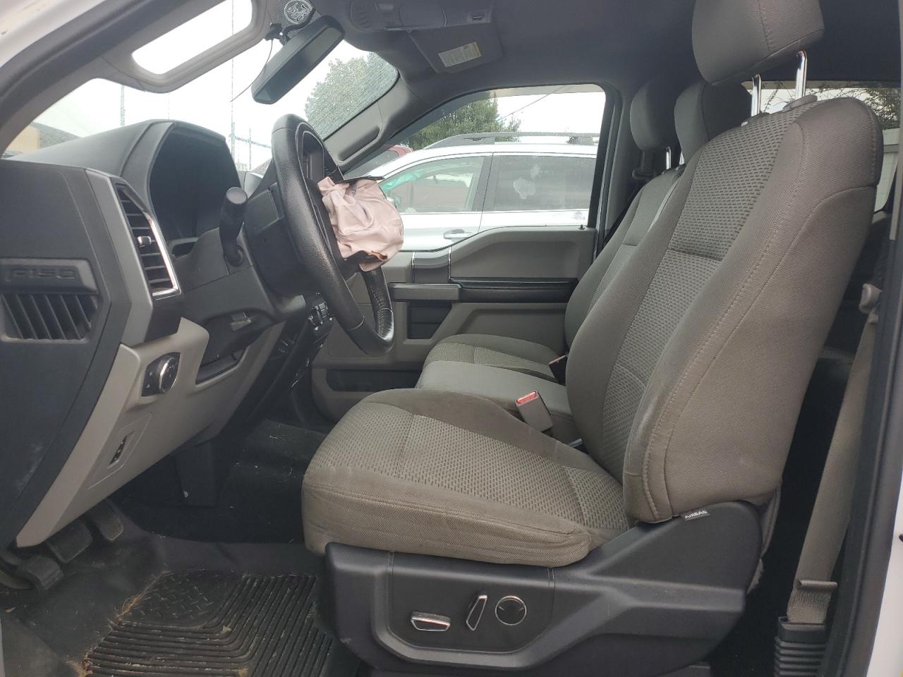 2015 Ford F150 Supercrew VIN: 1FTEW1CF8FKD33554 Lot: 81968225