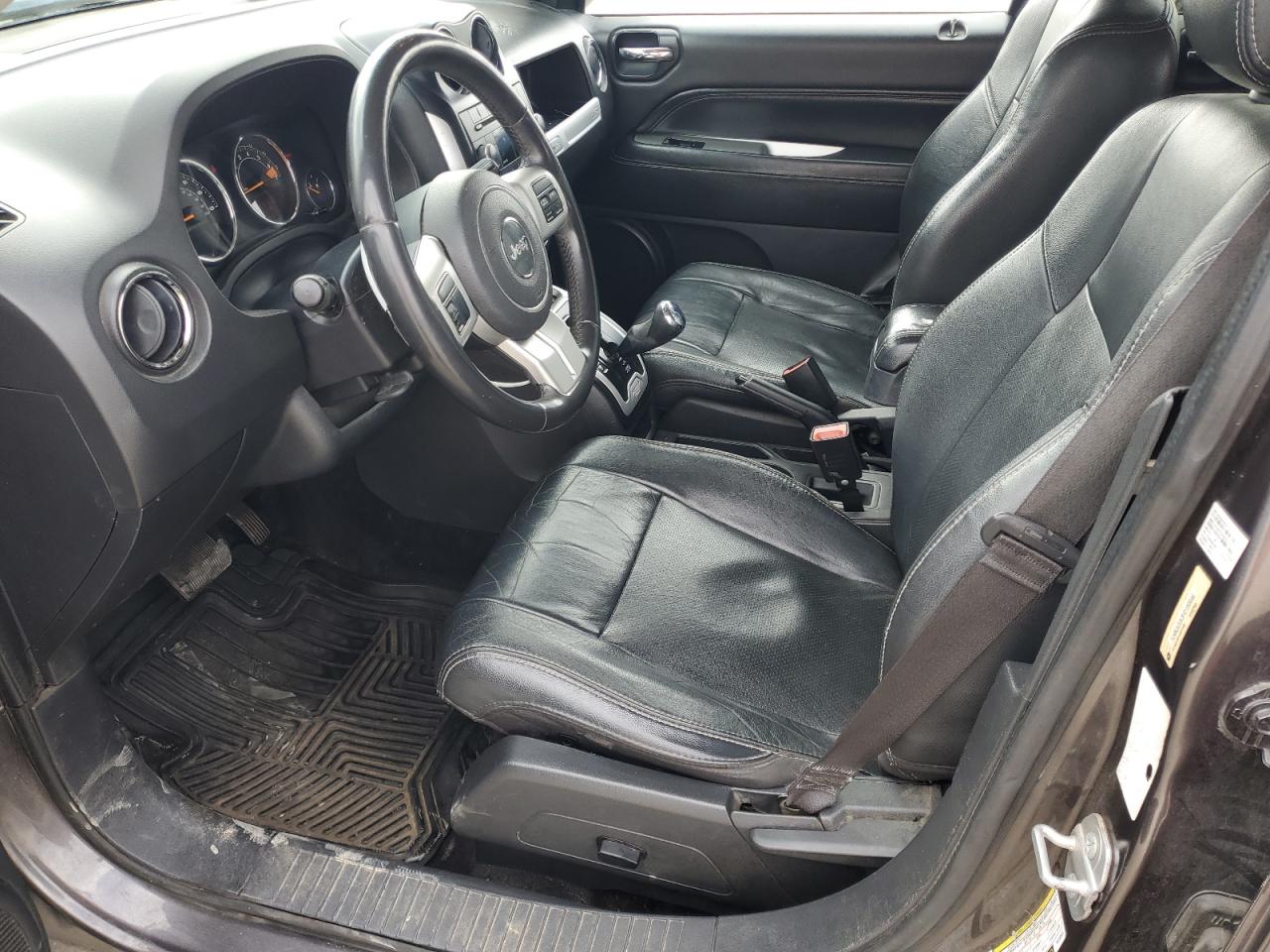 2015 Jeep Compass Latitude VIN: 1C4NJCEA3FD190948 Lot: 82388895