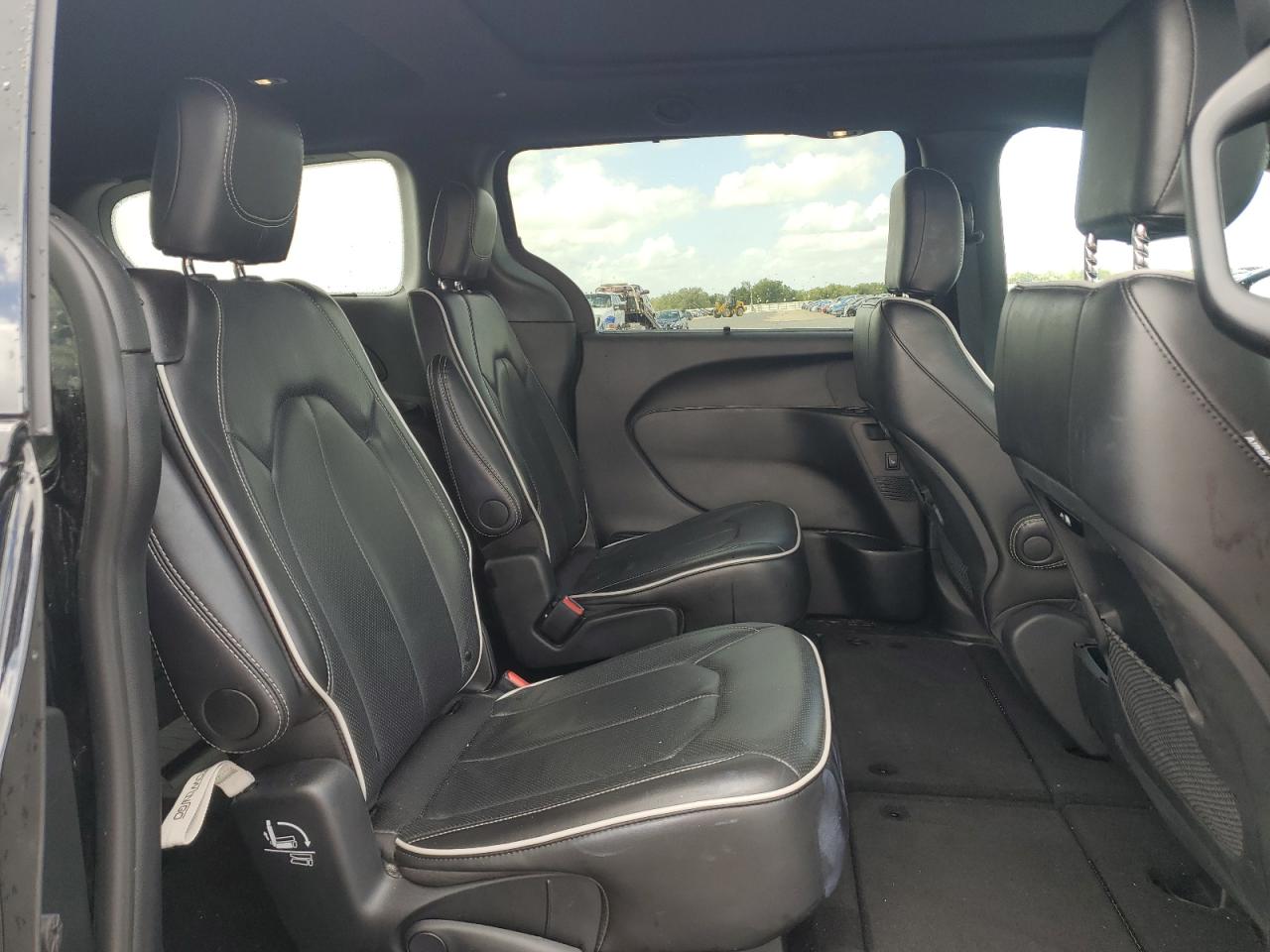 2025 Chrysler Pacifica Limited VIN: 2C4RC1GG7SR524424 Lot: 85830115