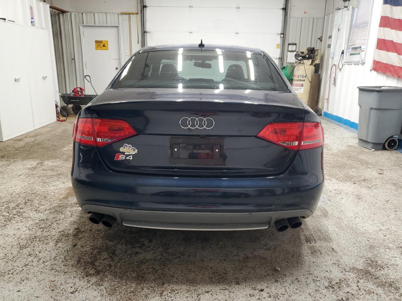 2010 Audi S4 Premium Plus VIN: WAUDGAFL2AA095724 Lot: 90329955