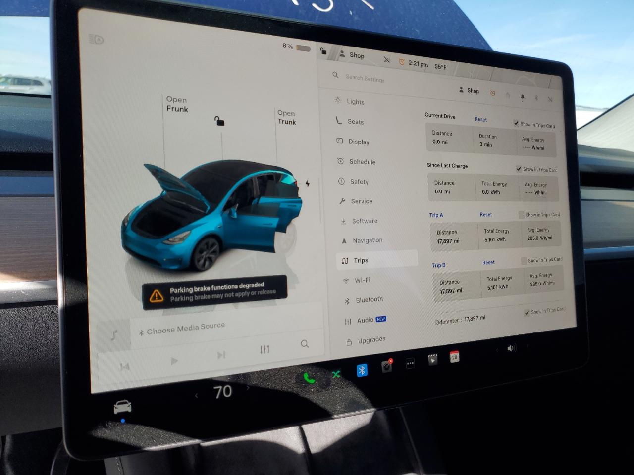 2025 Tesla Model Y VIN: 7SAYGDEE6SF305777 Lot: 90378465