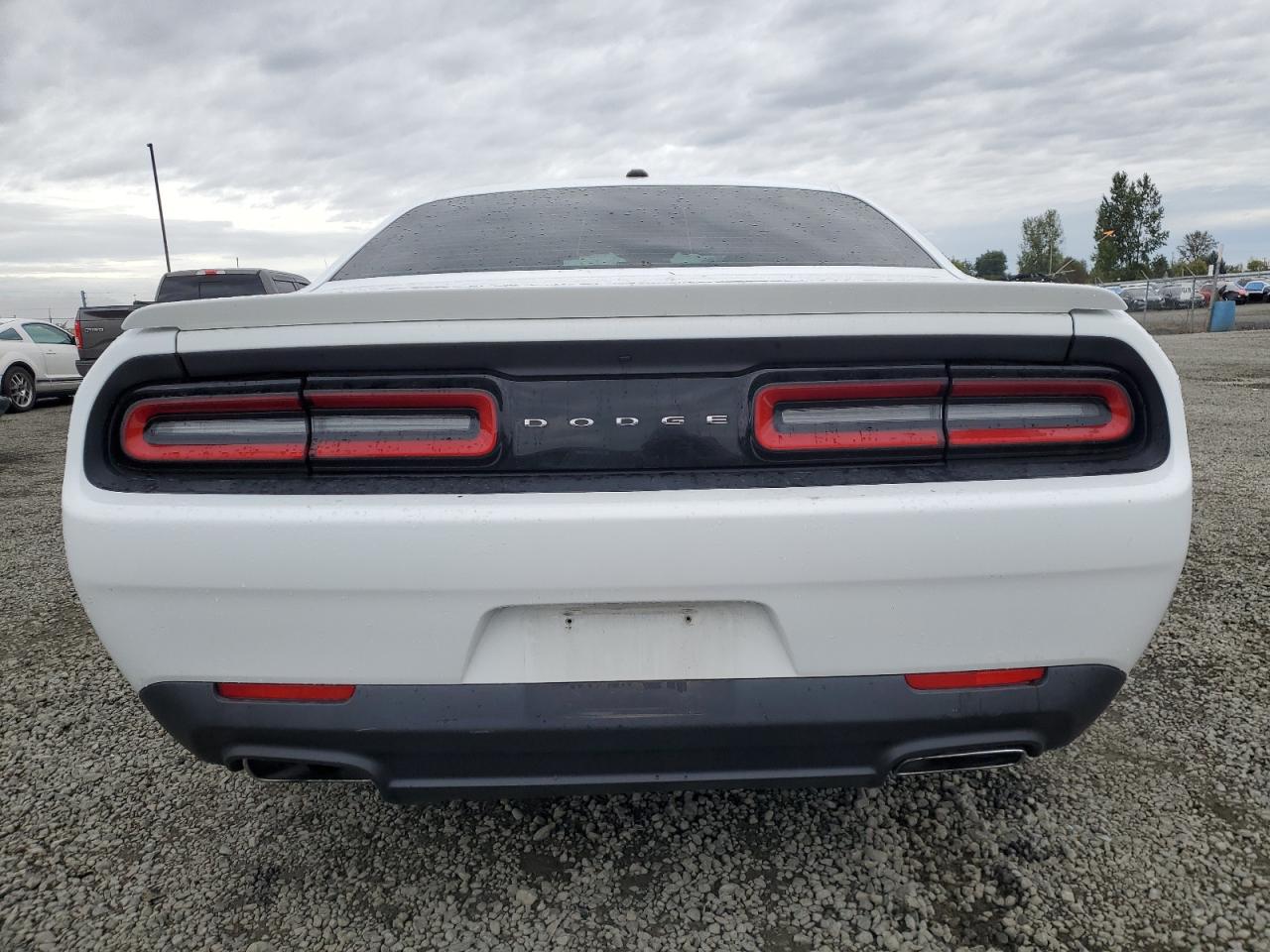 2015 Dodge Challenger Sxt VIN: 2C3CDZAT6FH710303 Lot: 82362675