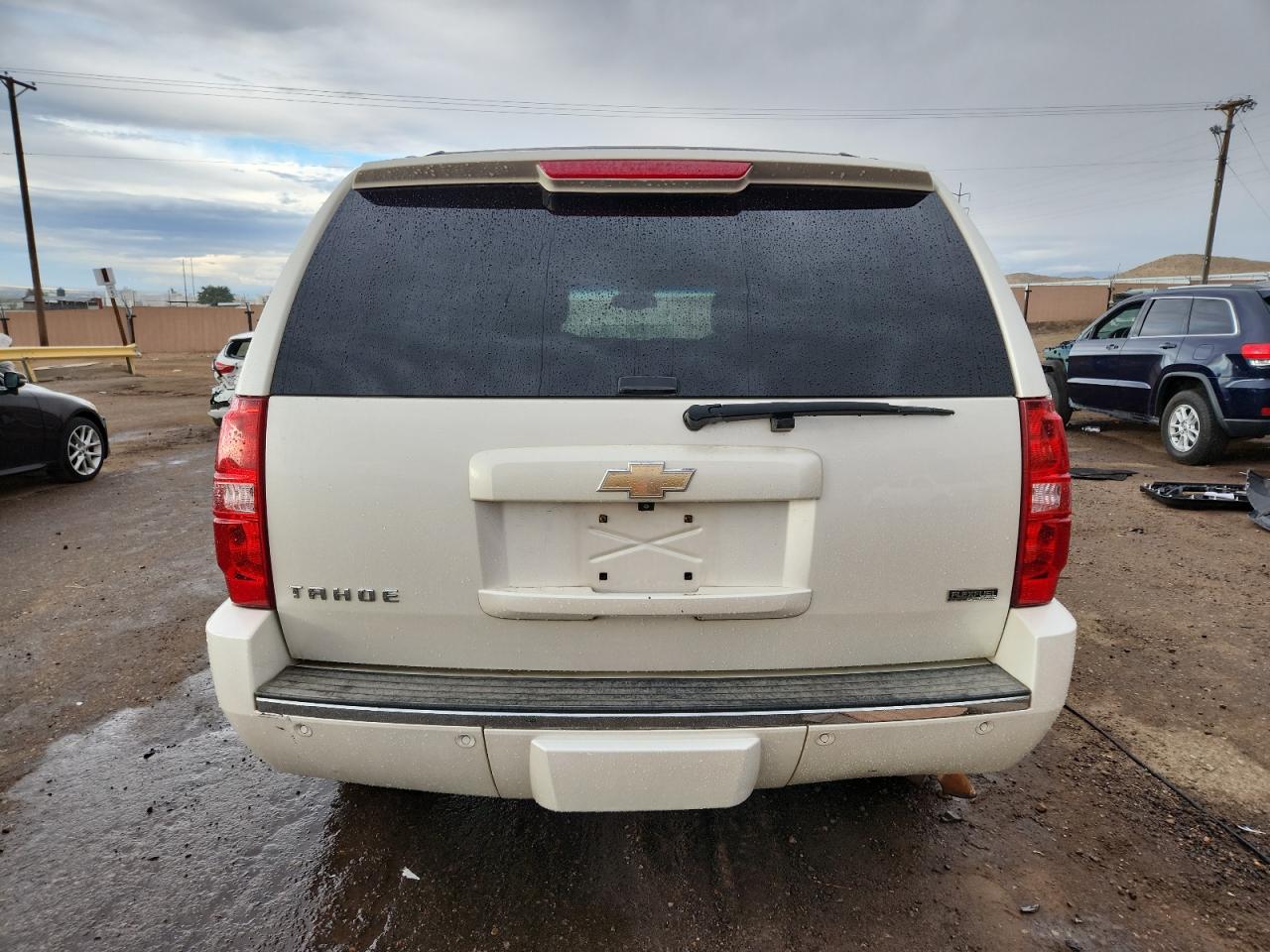 2011 Chevrolet Tahoe C1500 Ltz VIN: 1GNSCCE06BR375925 Lot: 85565375