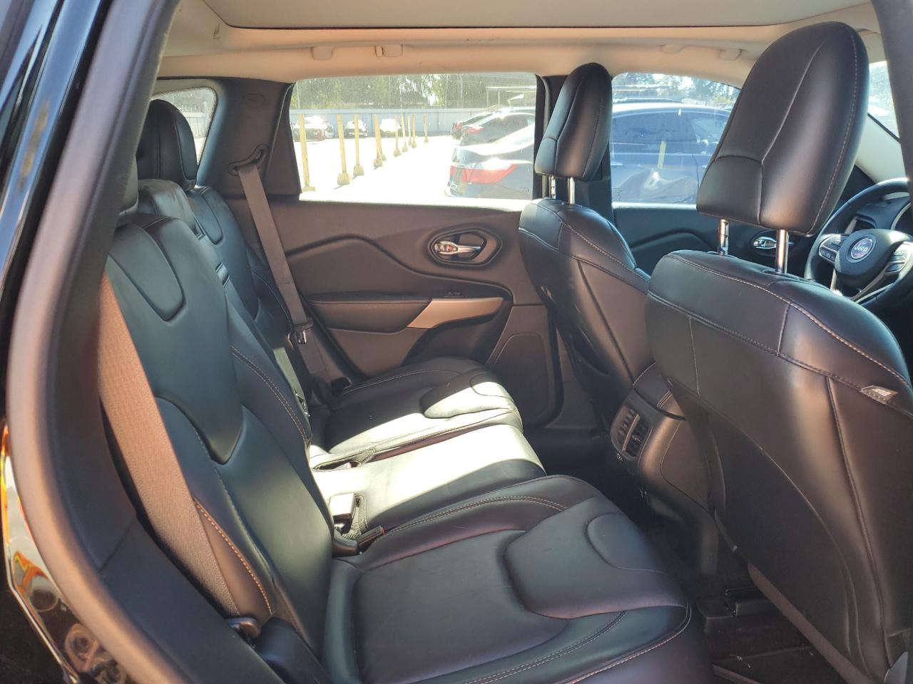 2017 Jeep Cherokee Limited VIN: 1C4PJMDS9HW656429 Lot: 86900135