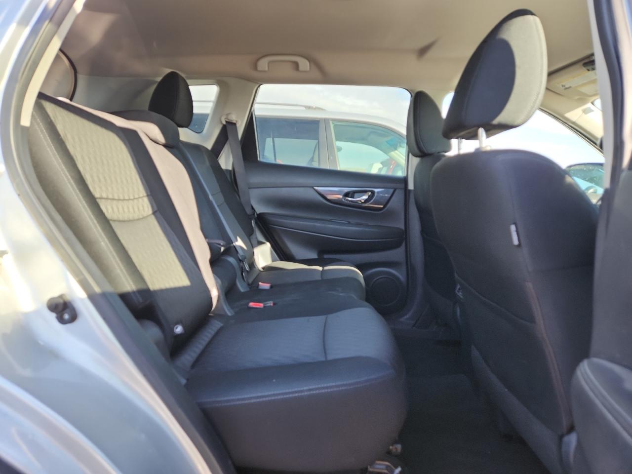 2017 Nissan Rogue S VIN: KNMAT2MV0HP518321 Lot: 85943635