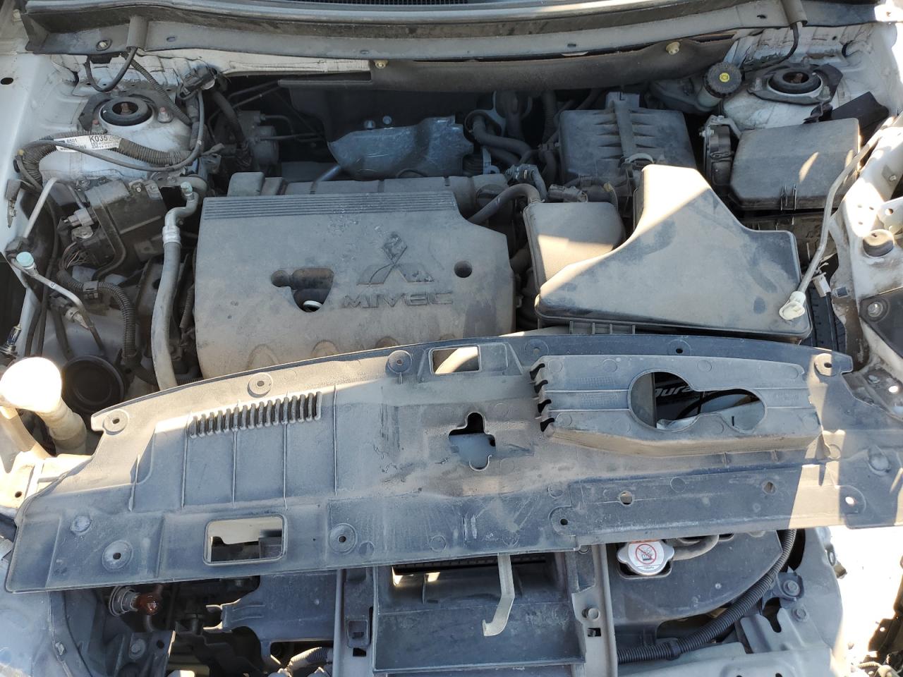 2017 Mitsubishi Outlander Es VIN: JA4AZ2A39HZ017198 Lot: 87115415