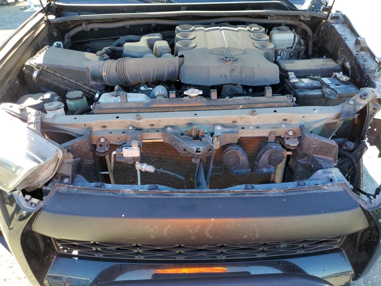 2018 Toyota 4Runner Sr5/Sr5 Premium VIN: JTEBU5JR1J5569298 Lot: 85362935