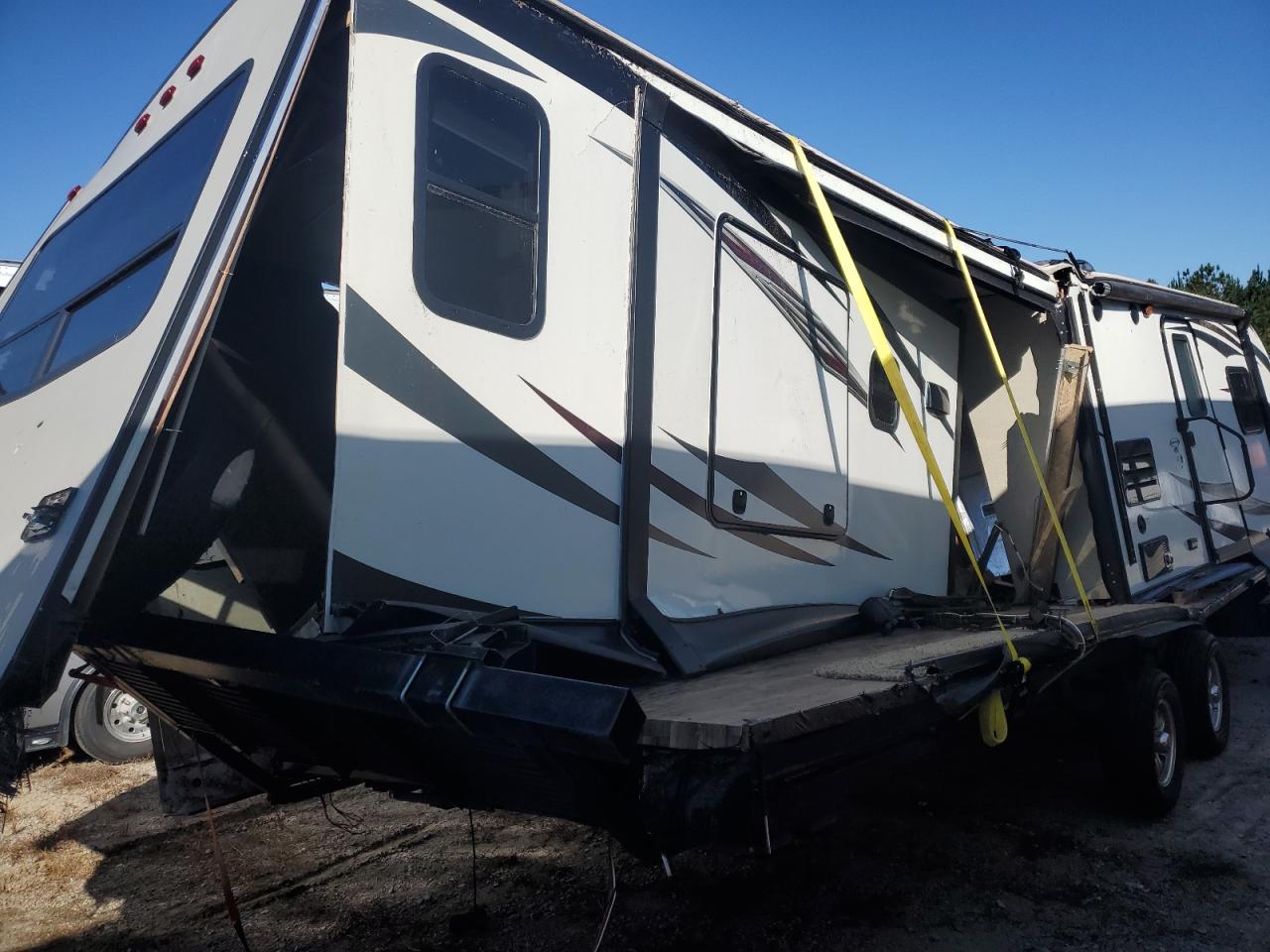 2015 Heartland North Trai - Camper VIN: 5SFNB3629FE290757 Lot: 84806205