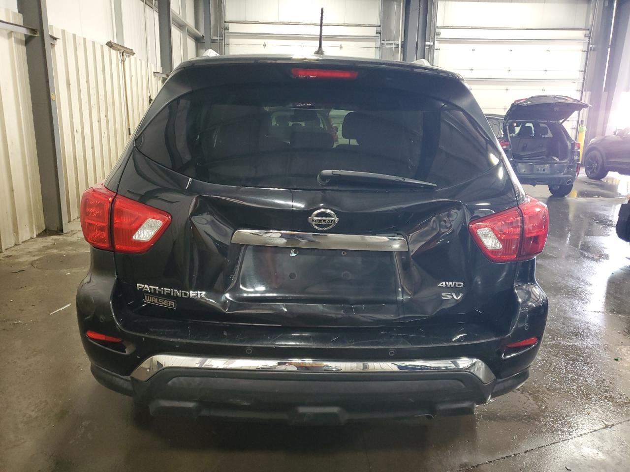 2018 Nissan Pathfinder S VIN: 5N1DR2MM2JC633921 Lot: 90344195
