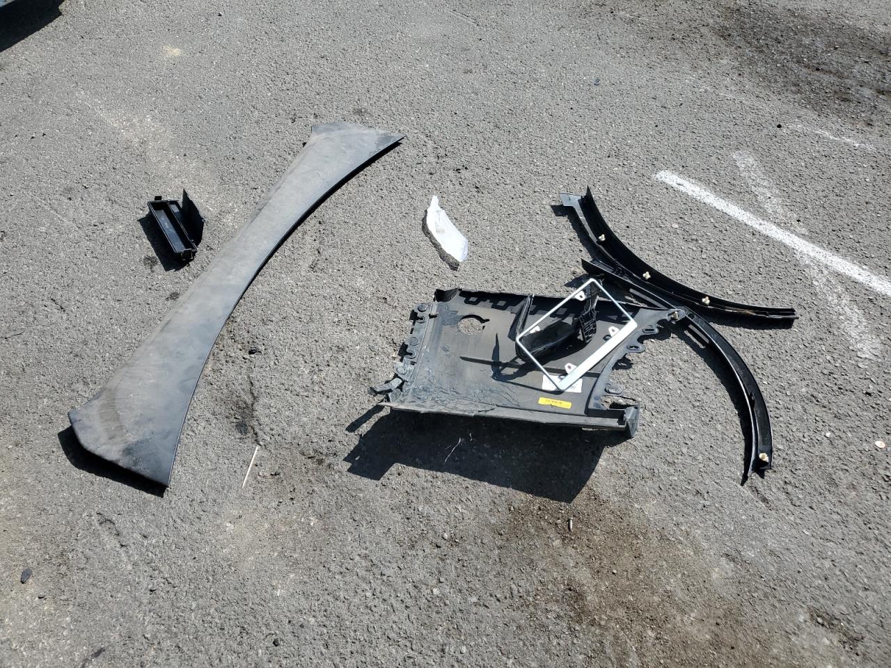 2020 Tesla Model X VIN: 5YJXCAE23LF301809 Lot: 83981085