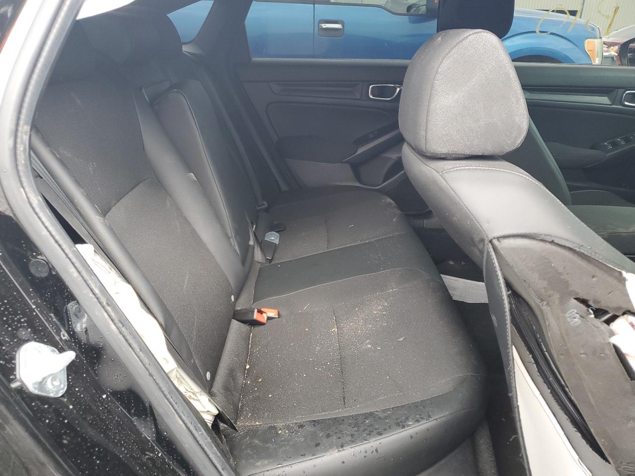 car-image car-image