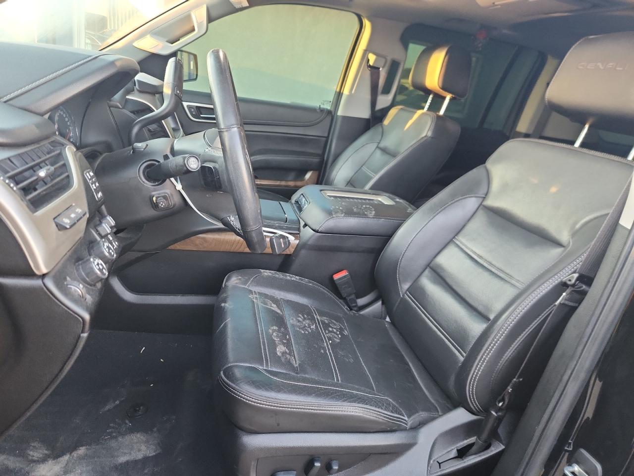 2019 GMC Yukon Xl Denali VIN: 1GKS2HKJ6KR237652 Lot: 86874765