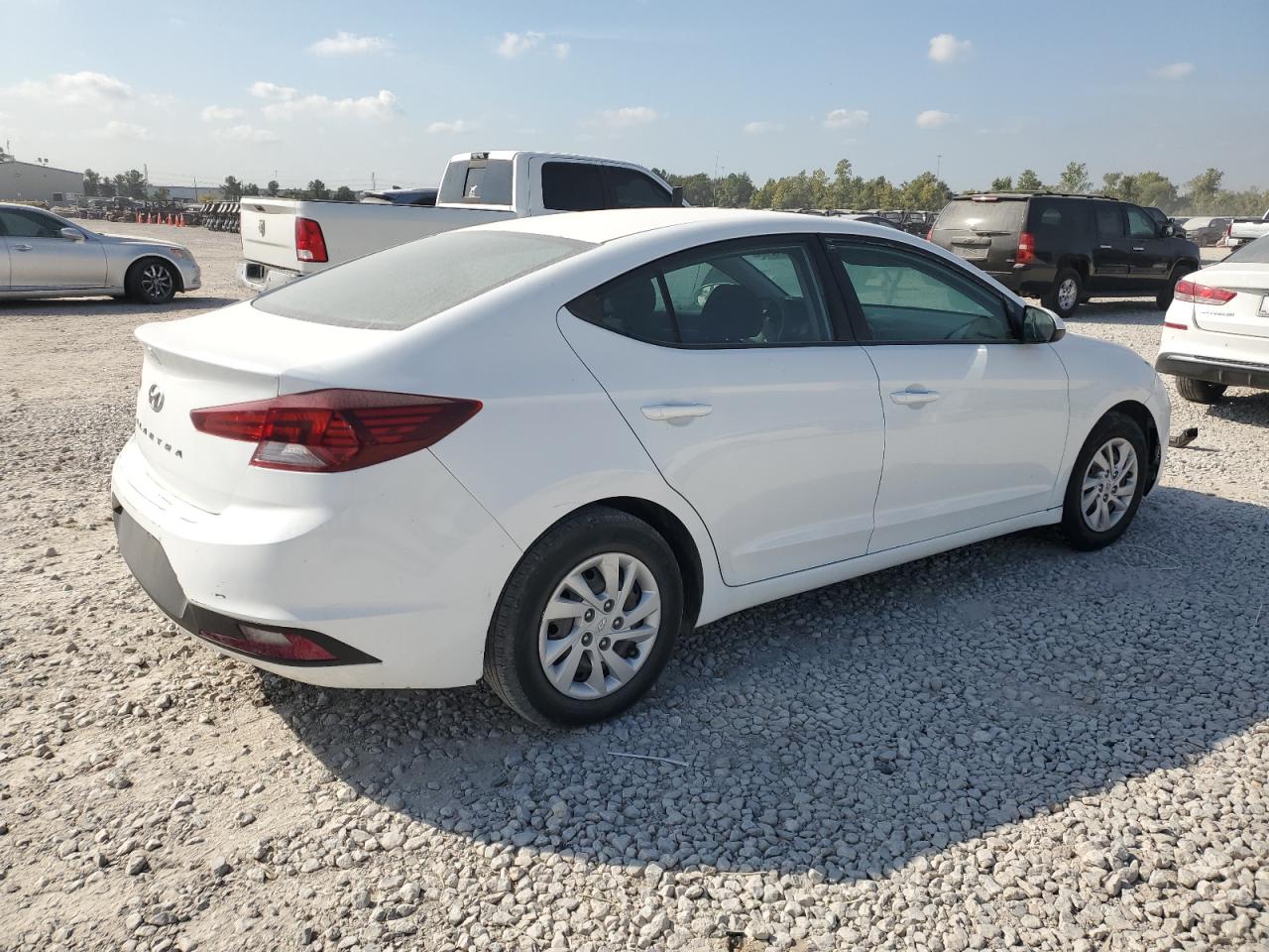 2019 Hyundai Elantra Se white null gas 5NPD74LF8KH440140 photo #4