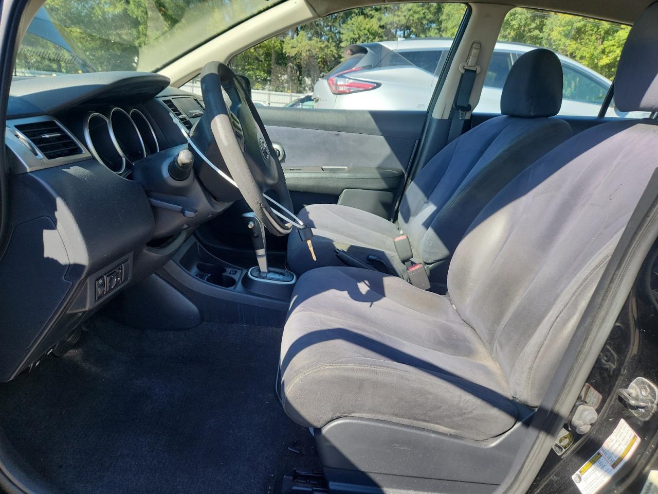 2008 Nissan Versa S VIN: 3N1BC13E18L393375 Lot: 84599085