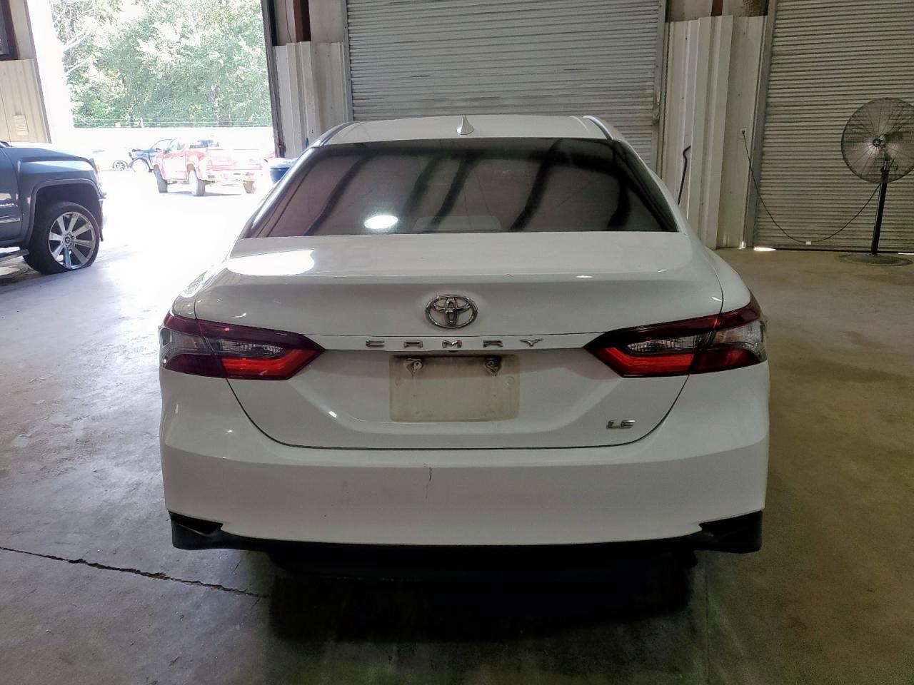 2021 Toyota Camry Le VIN: 4T1C11AK3MU413721 Lot: 82224195