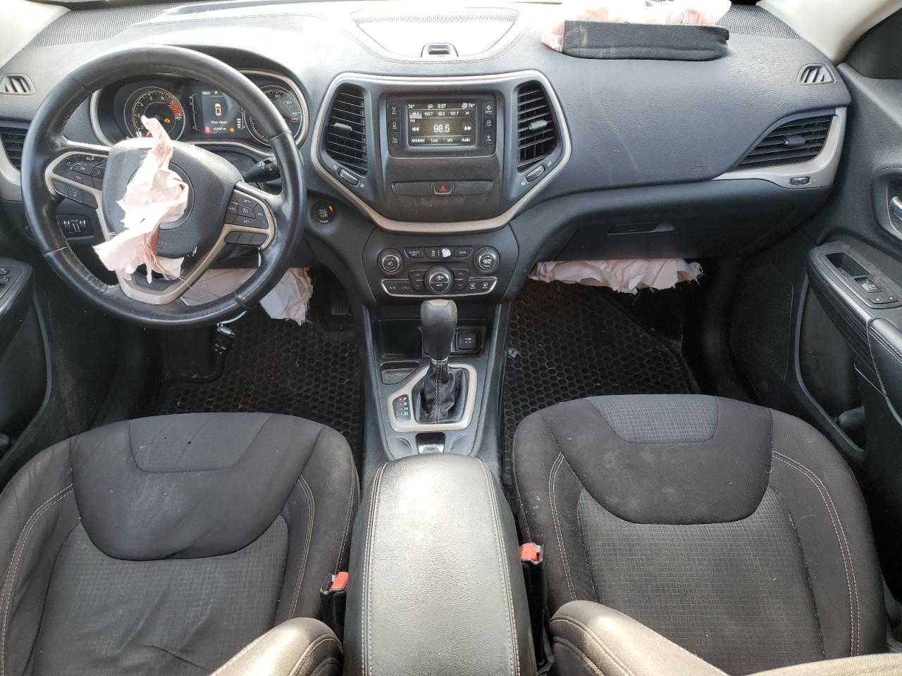 2016 Jeep Cherokee Latitude VIN: 1C4PJLCS2GW107469 Lot: 82700825