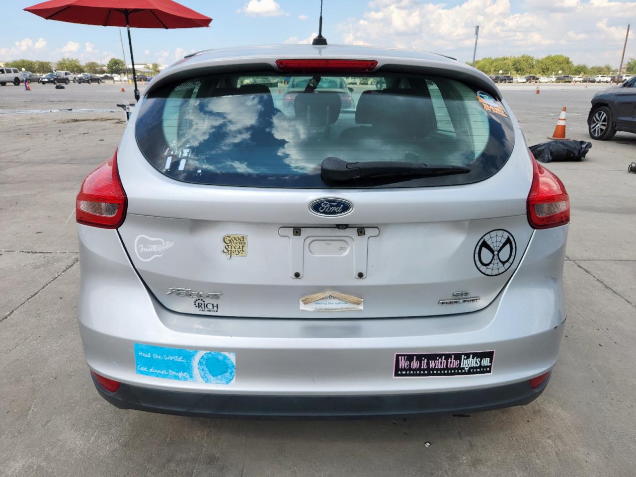 2016 Ford Focus Se VIN: 1FADP3K28GL252106 Lot: 85579665