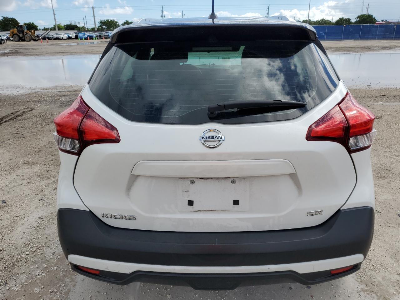 2018 Nissan Kicks S VIN: 3N1CP5CU4JL519774 Lot: 85547365