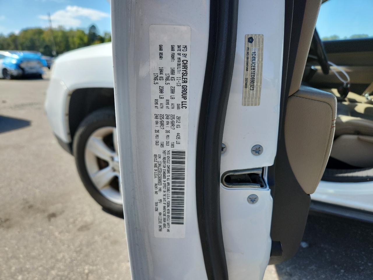 2014 Jeep Compass Latitude VIN: 1C4NJCEB1ED690923 Lot: 85757075