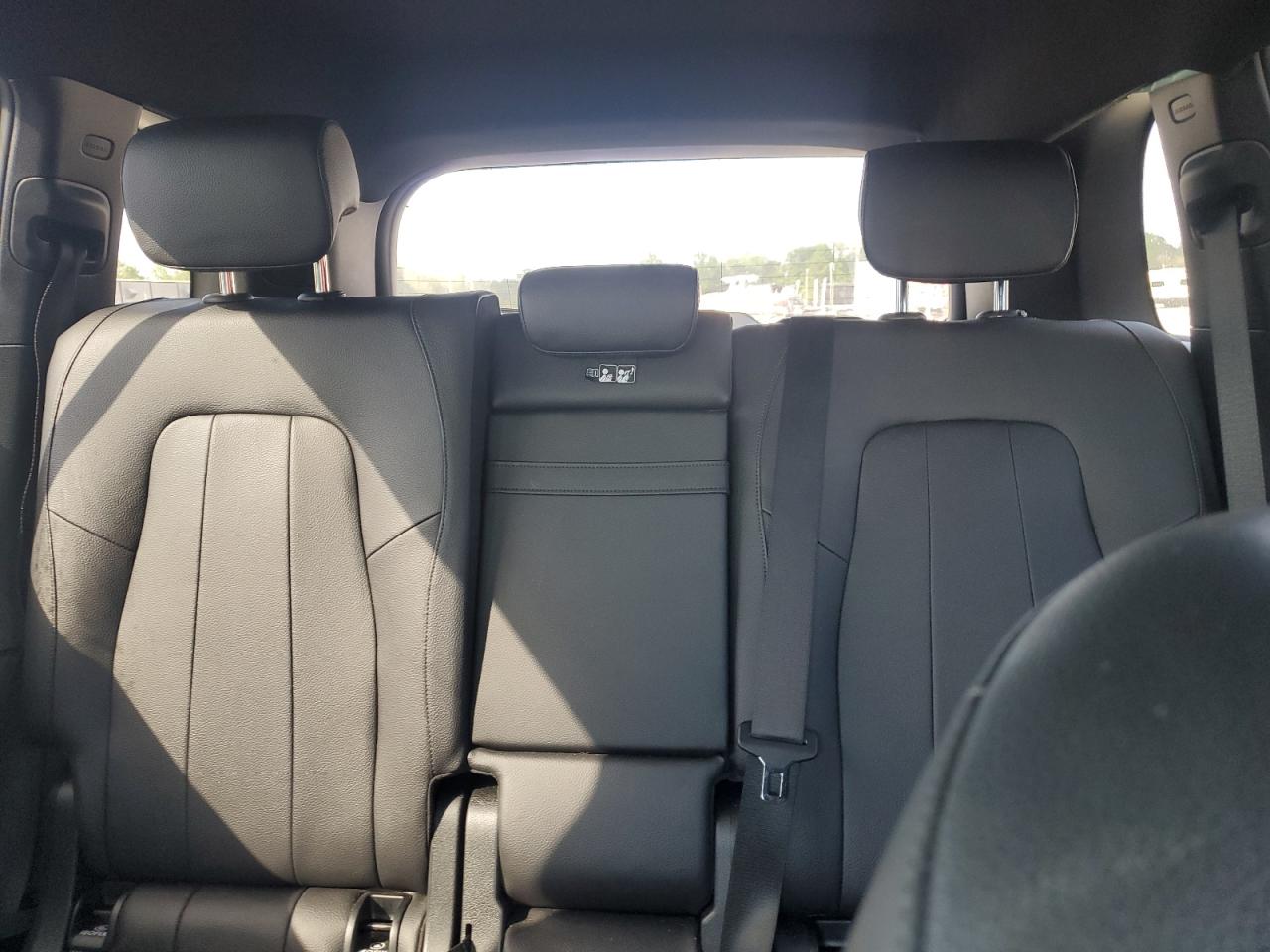 Фото: W1N4M4HB1LW033649