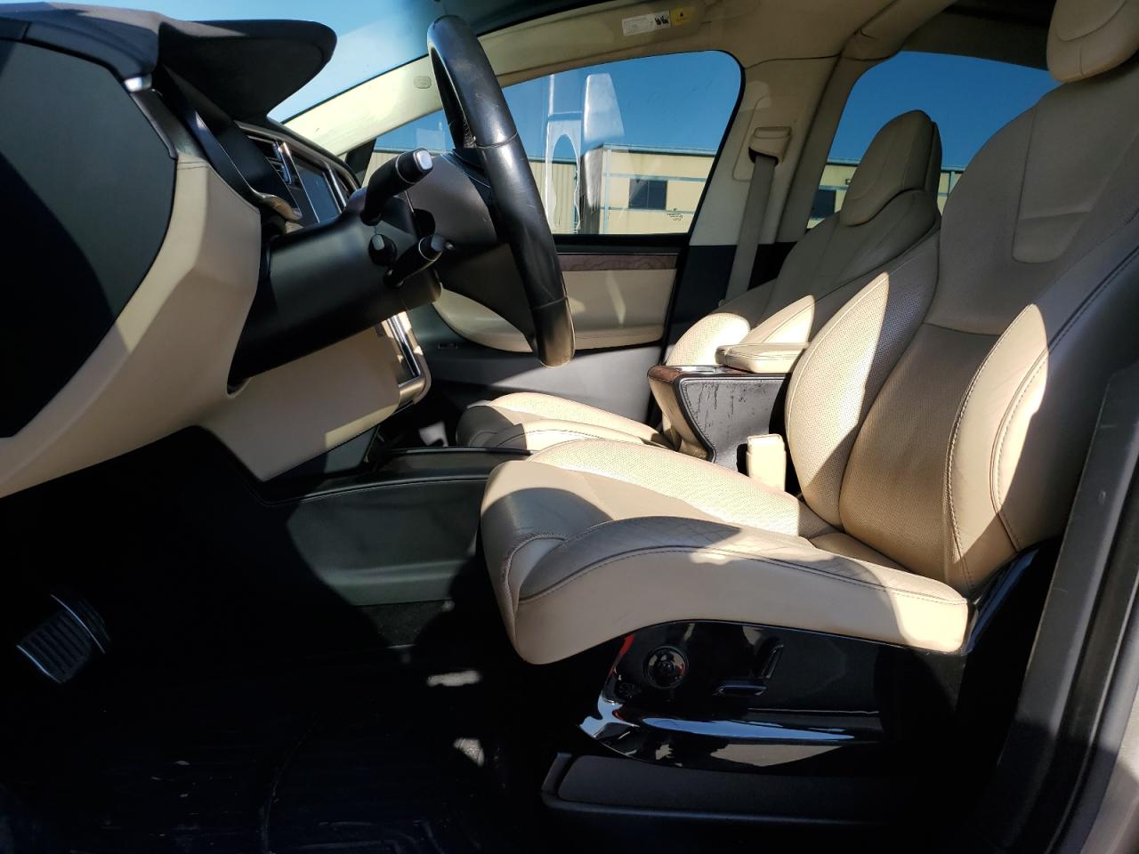 2016 Tesla Model X VIN: 5YJXCBE25GF008280 Lot: 86793625