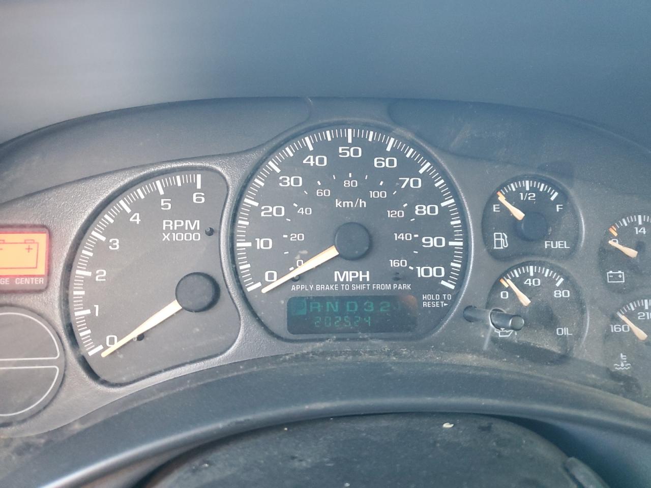 2002 Chevrolet Silverado C1500 VIN: 2GCEC19T921331022 Lot: 82339255