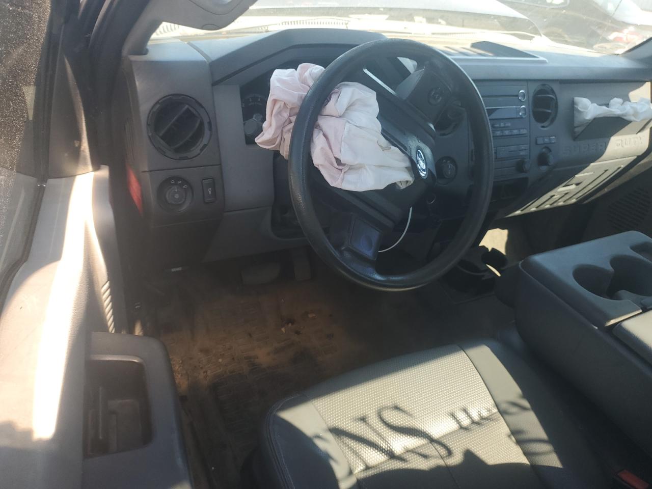 2013 Ford F250 Super Duty Utility / Service Truck VIN: 1FDBF2B65DEB00104 Lot: 82373035