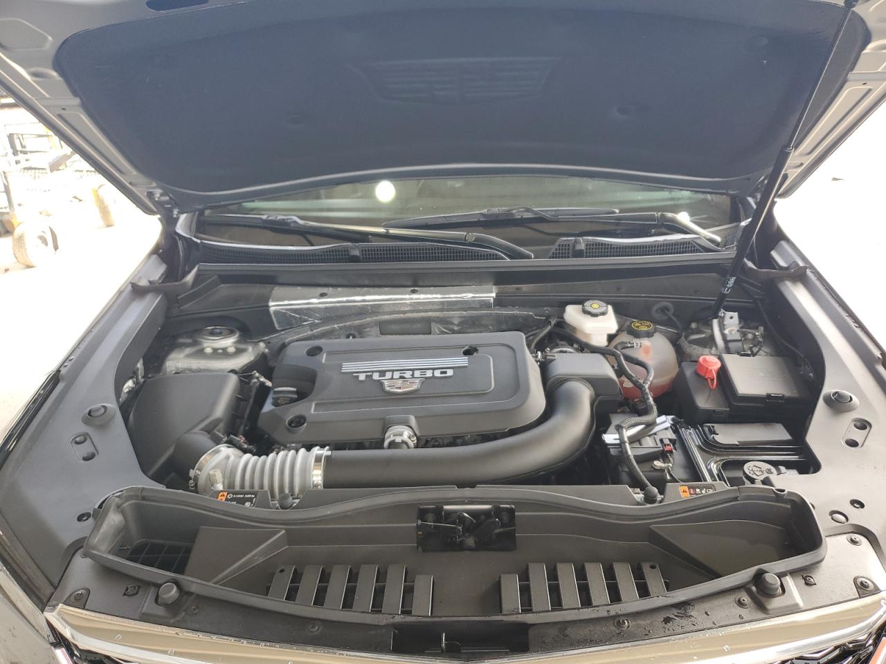 2024 Cadillac Xt4 Luxury VIN: 1GYAZAR45RF183597 Lot: 84926185