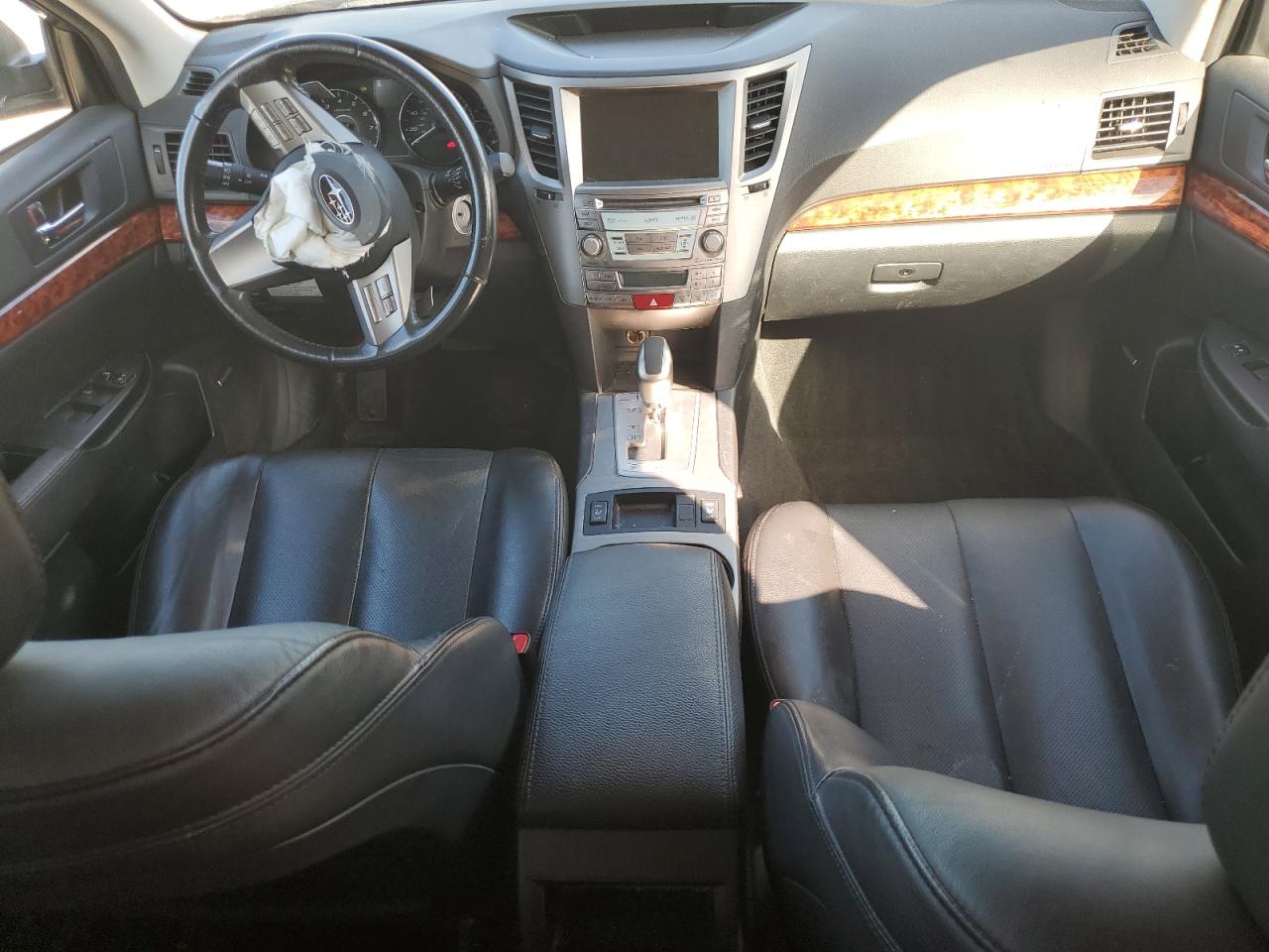 2011 Subaru Outback 3.6R Limited VIN: 4S4BRDLC6B2400448 Lot: 86624125