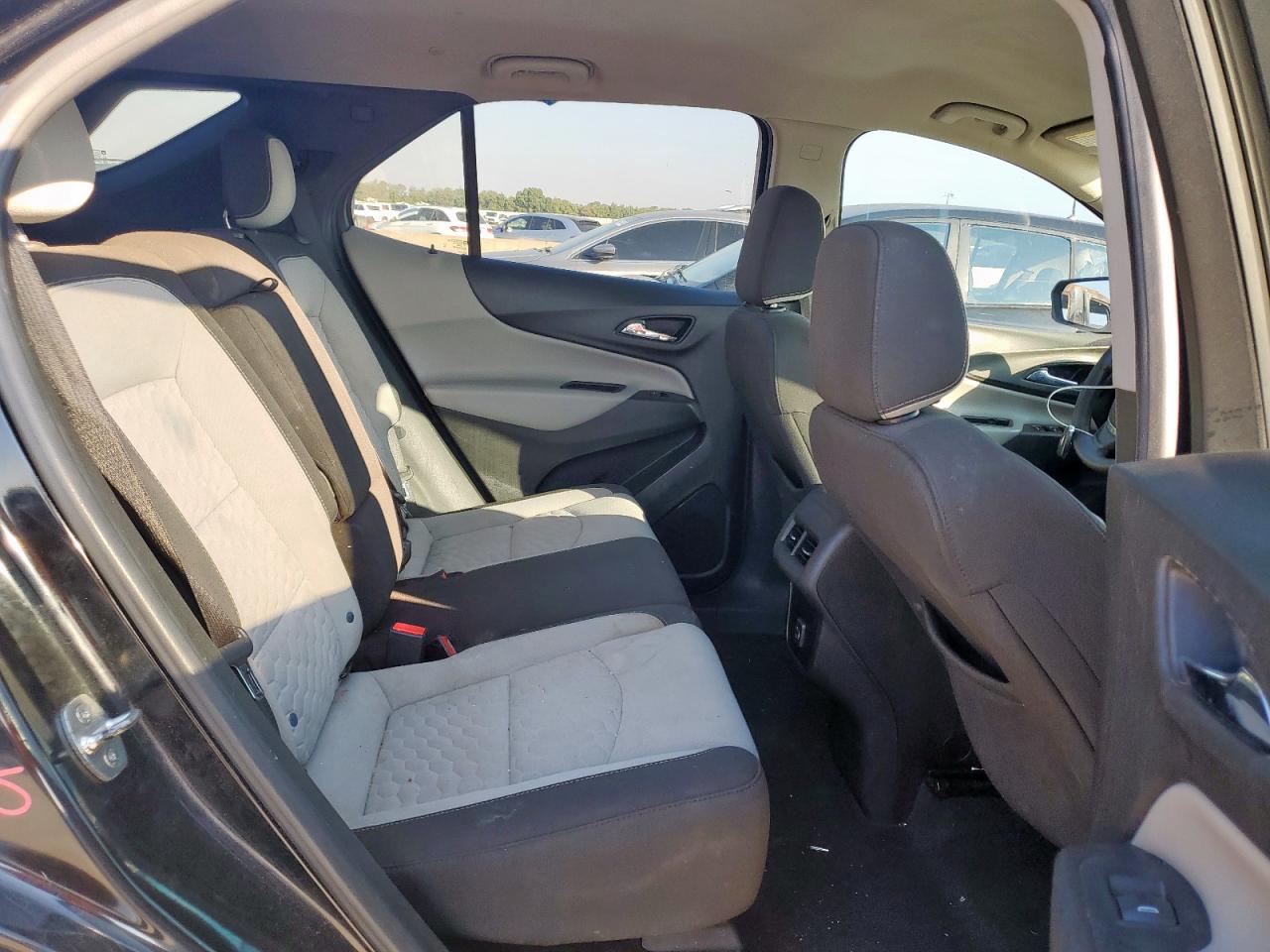 2020 Chevrolet Equinox Ls VIN: 2GNAXHEV9L6106386 Lot: 84891725