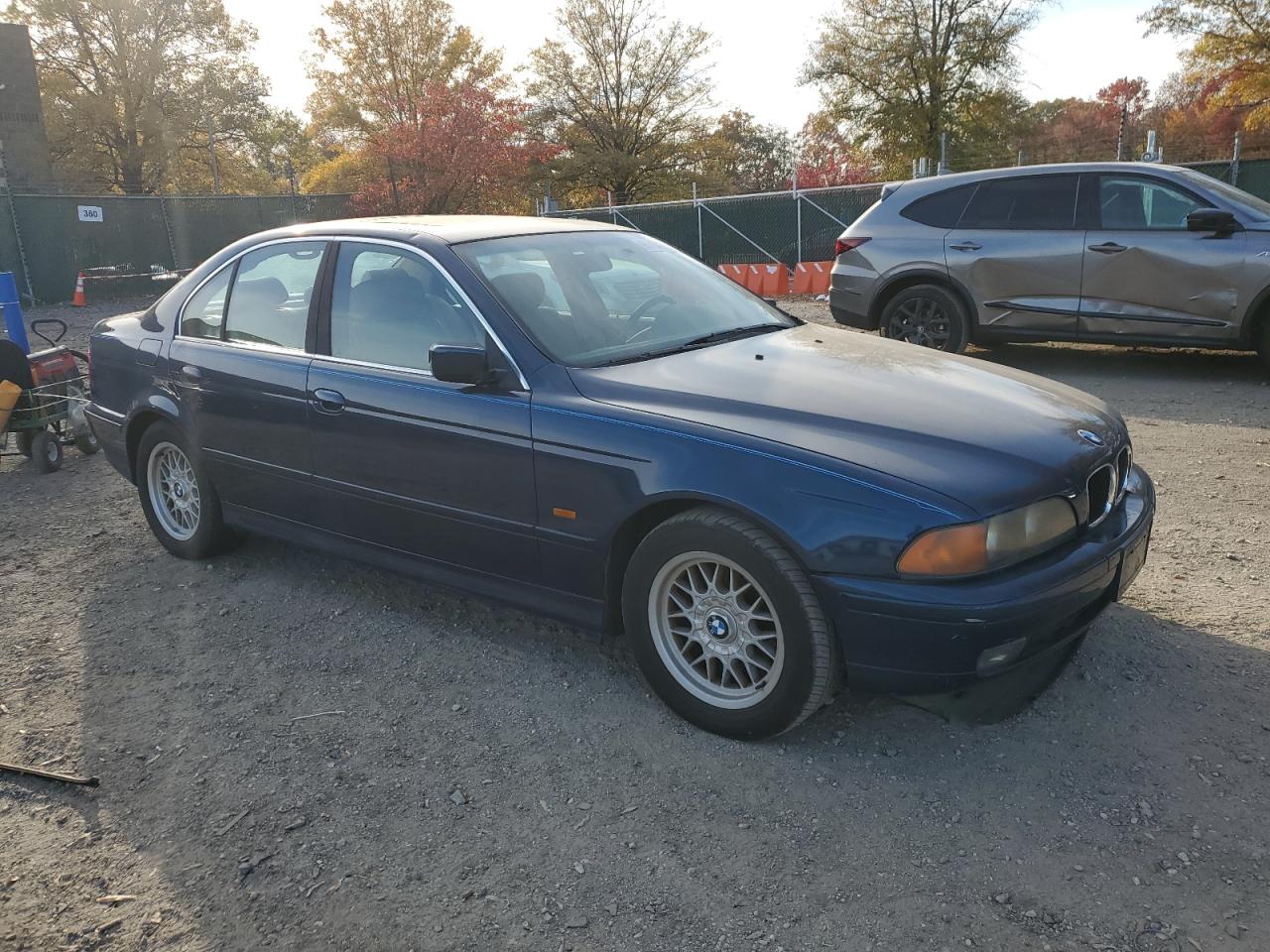 Фото: WBADM6333XBY29137