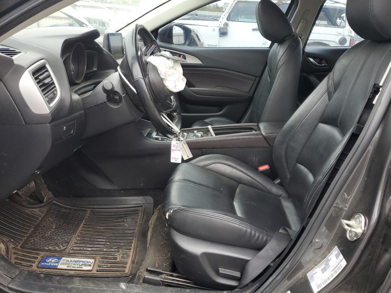 2018 Mazda 3 Touring VIN: 3MZBN1V31JM193693 Lot: 89460335